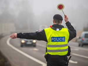 Čeští a němečtí policisté kvůli migraci začali kontrolovat hranice v Trojmezí