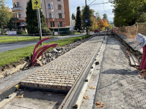 Nová výhybna, most i společný přejezd tramvaje a železnice. Modernizace tramvajové tratě do Jablonce přinese změny
