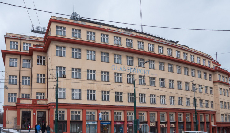 Budova Skloexportu v Liberci je znovu na prodej, stát za ni chce 79 milionů