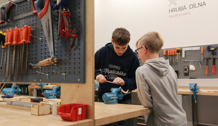 Školáci z Libereckého kraje vymýšlejí zlepšováky pro lidi s postižením