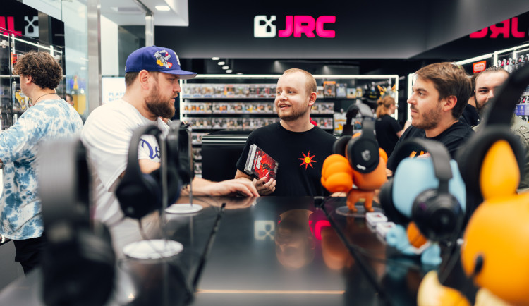 Už v sobotu v OC Nisa v Liberci party s DJ a spousta slev. Otevírá nová prodejna Smarty.cz