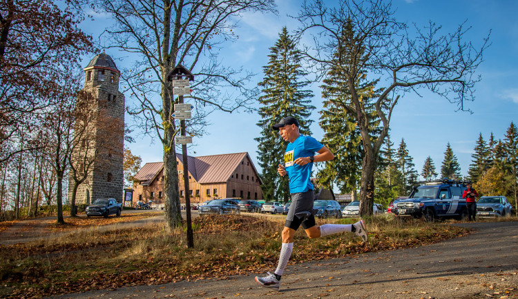 Jizerkami se přehnali běžci v rámci dalšího ročníku závodu Janovských 11 a 19 km