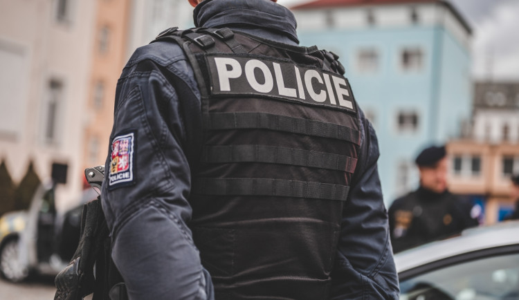Jihočeský policista zemřel při nešťastné manipulaci se služební zbraní