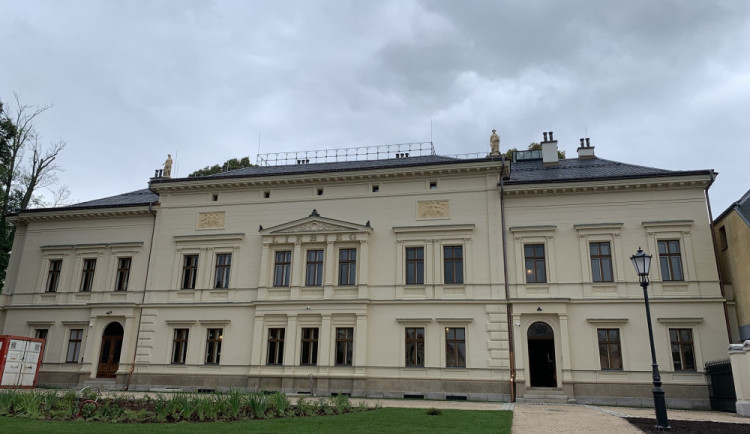 Rekonstrukce Liebiegova paláce po dvou letech skončila. Jako komunitní centrum se otevře na jaře