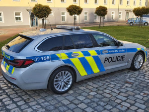 Krajská policie má ve vozovém parku posilu. Nové BMW si došlápne na piráty silnic