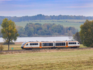 Příjemné prostředí, benefity a stabilní zaměstnavatel. Vlakový dopravce Die Länderbahn hledá nové strojvedoucí s němčinou