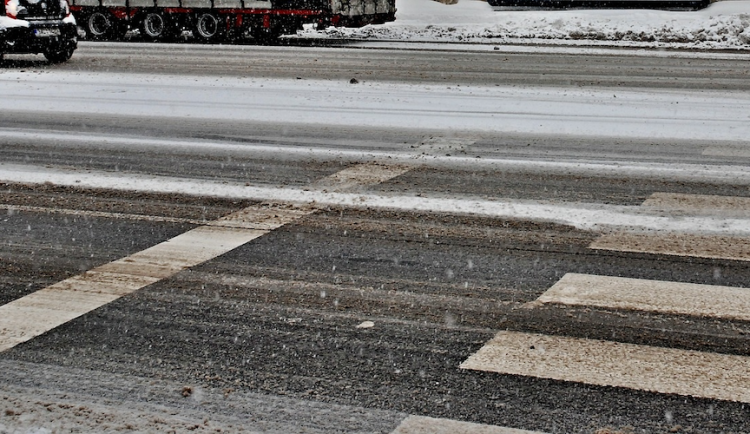 Devatenáct silničních úseků Libereckého kraje neprojedete bez zimní výbavy
