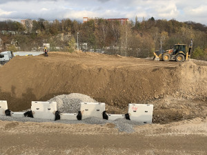 Práce na mostech na průtahu Libercem se na konci listopadu zastaví. Přes zimu bude silnici udržovat menší pluh