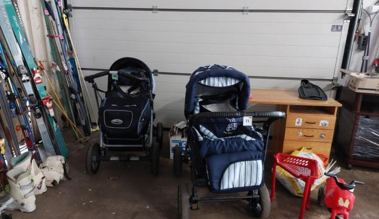 Za deset korun kočárek nebo sedačka. Jablonecké re-use centrum pořádá výprodej