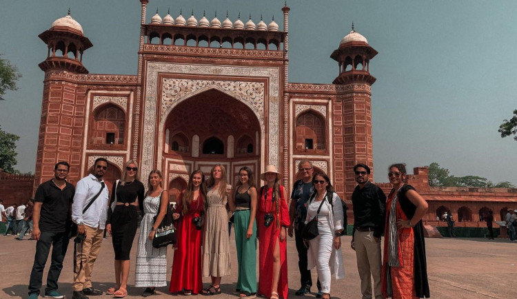 I ty nejchudší ženy vypadaly nádherně, říká studentka oboru  Fashion design v Kateřinkách o stáži v Indii