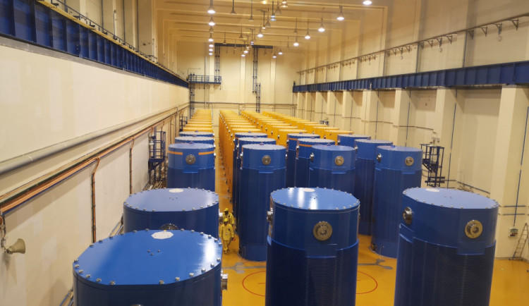 Kontejnery s použitým jaderným palivem v Temelíně.