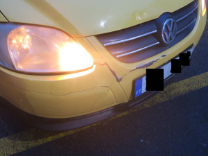 Řidička v Jablonci srazila na přechodu dvě dívky. Se zraněními musely do nemocnice