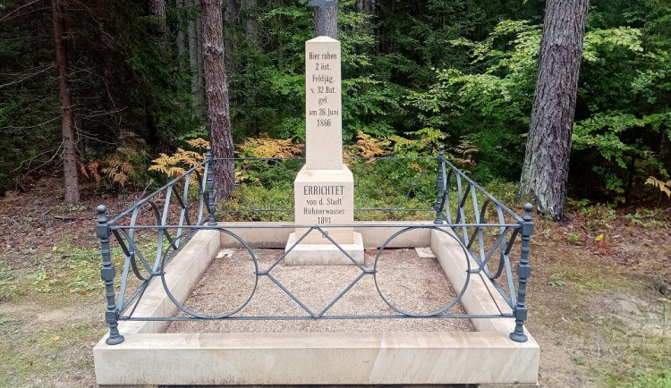Válečné pomníky v Ralsku připomínají oběti prusko-rakouské války. Teď se dočkaly opravy