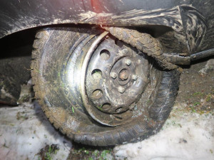 Řidička u Rádla přehlédla ostrůvek, skončila ve svodidlech