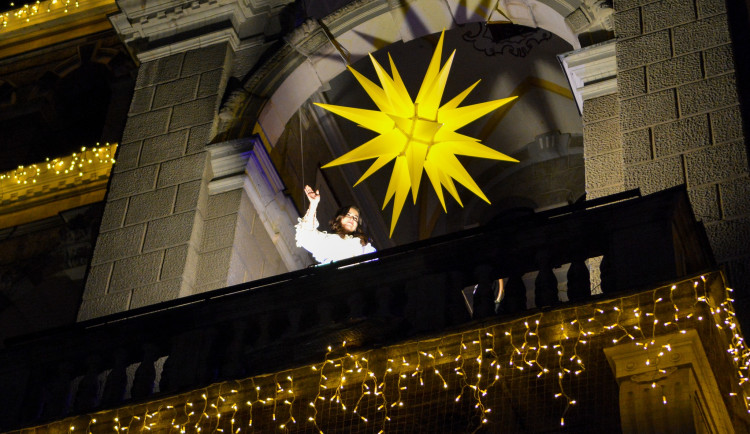 VÍKEND PODLE DRBNY: Adventní trhy, rozsvěcení stromků a Den otevřených dveří na univerzitě