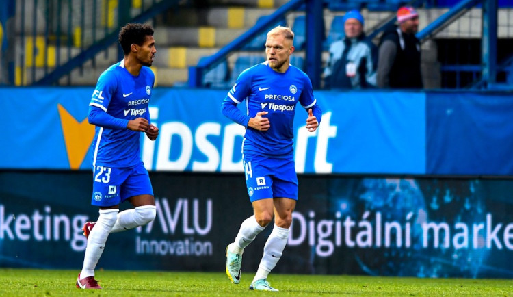 Mick van Buren sestřelil hattrickem Olomouc. Dám si hodně vody, smál se po utkání