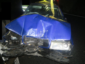 Osmnáctiletá řidička nezvládla řízení. Na Jablonecku narazila do stromů