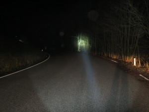 Osmnáctiletá řidička nezvládla řízení. Na Jablonecku narazila do stromů