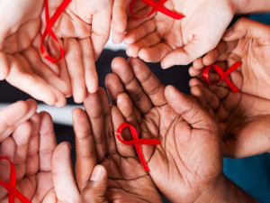 Prvního prosince je Světový den boje proti AIDS. V Liberci bude osvětová tramvaj