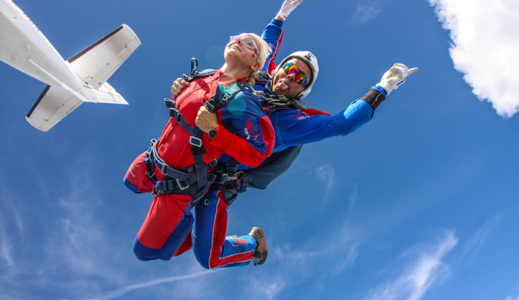 Liberecká zážitkovka Adrop.cz slaví 17. Vánoce. Které ze 700 zážitků právě frčí?