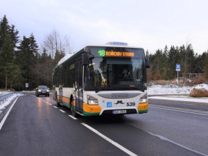 V Bedřichově na Maliníku je nová otočka pro autobus. Linka z Jablonce se tak prodlouží