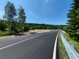 Rekonstruovaná silnice přes Ještěd se na zimu otevře. Stavba začne znovu na jaře