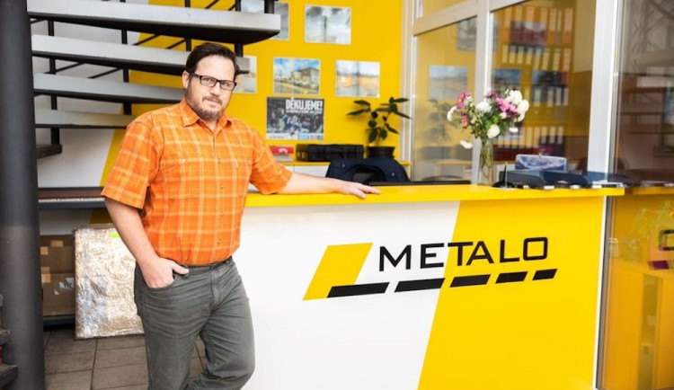 Lidé musí šetřit a přemýšlet o výdajích i ve střednědobém výhledu, říká jednatel liberecké společnosti Metalo Solar Zdeněk Chmelík