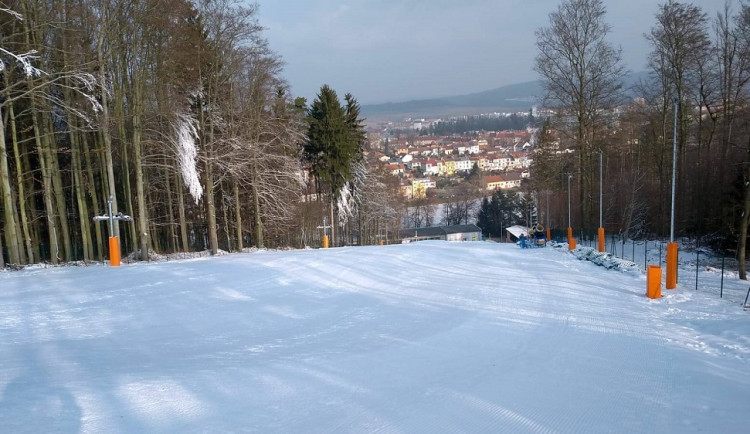 Písek nenašel provozovatele lyžařského svahu nedaleko centra