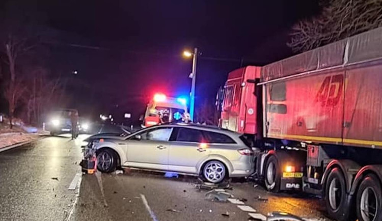 Liberecký kraj trápila ledovka. Večer došlo k několika nehodám, chodníky klouzaly