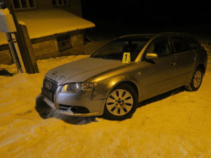 Řidič v Alšovicích boural na letních pneumatikách, poté nadýchal alkohol