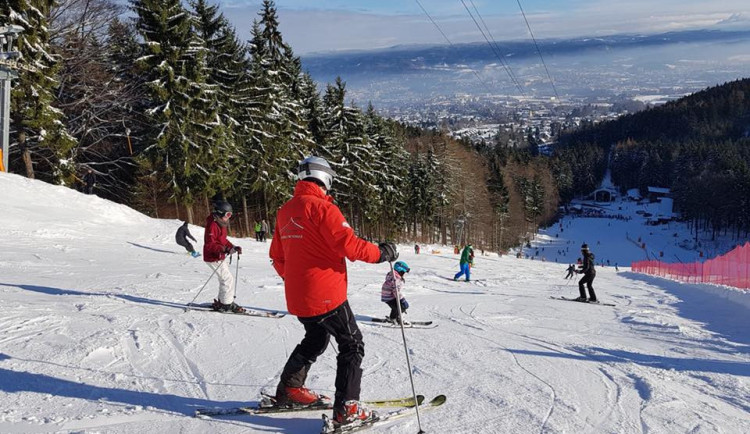 Podmínky k lyžování v Libereckém kraji nepříznivě ovlivňuje obleva