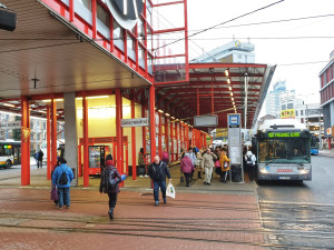 Autobusy a tramvaje ukončí provoz na Štědrý den a na Silvestra dřív. O svátcích platí nedělní řád