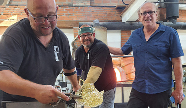 Pro novinku Netflixu vytvořili skláři z Kunratic křišťálové plastiky. Na začátku jsem měl trochu strach, říká Jiří Pačinek