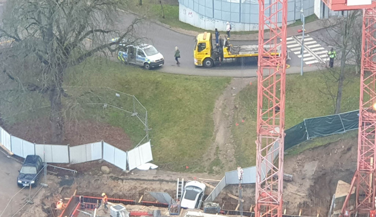 325187377_466439579030715_603169306924970536_n