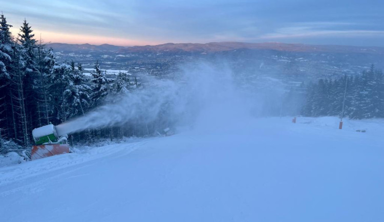 V Libereckém kraji obnoví provoz skiareály Ještěd nebo Severák