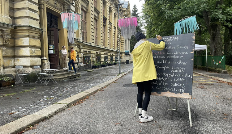 Integrační centrum Sokolka sídlí v prostorách jablonecké sokolovny.