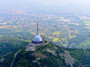 Ve vzduchu dohlédne, kam jen chce. Honza Melša v rogale křižuje nebe a fotí krásu okamžiku