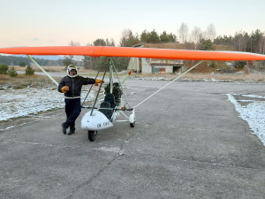Ve vzduchu dohlédne, kam jen chce. Honza Melša v rogale křižuje nebe a fotí krásu okamžiku