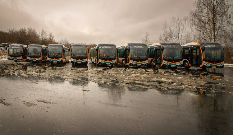 Dopravní podnik obměňuje technický park. Po Liberci jezdí osm nových autobusů SOR