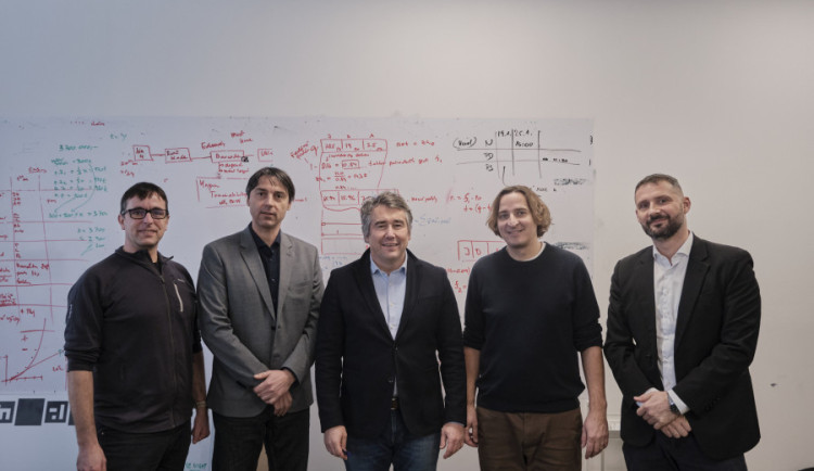 Liberečtí vývojáři z nullspace s investorem a zástupci Lipo.ink.