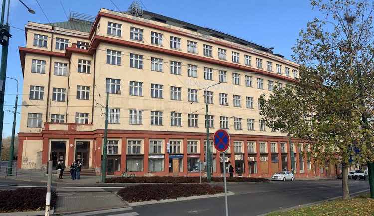 Stát ani na potřetí neprodal budovu bývalého Skloexportu. Do aukce nikdo nepřihodil