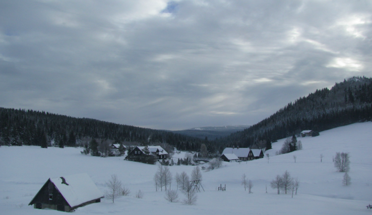 Na Jizerce v noci teplota klesla pod minus 22 stupňů. Týden bude slunečný