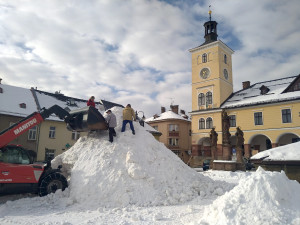 Na náměstí v Jilemnici letos nebude sněhová socha Krakonoše, ale Harracha