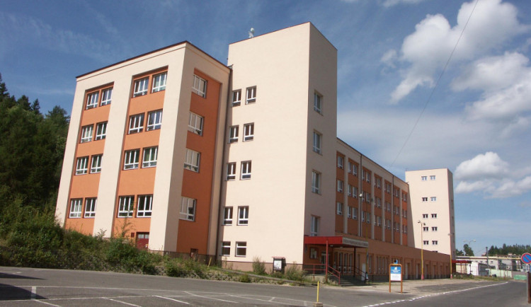 Budova školy v bývalém Liazu, kde vznikne COV.