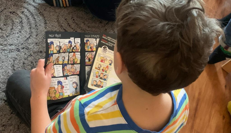 Dětem radí nový komiks.