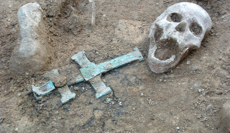 Ostatky ženy, které nyní čeká průzkum.