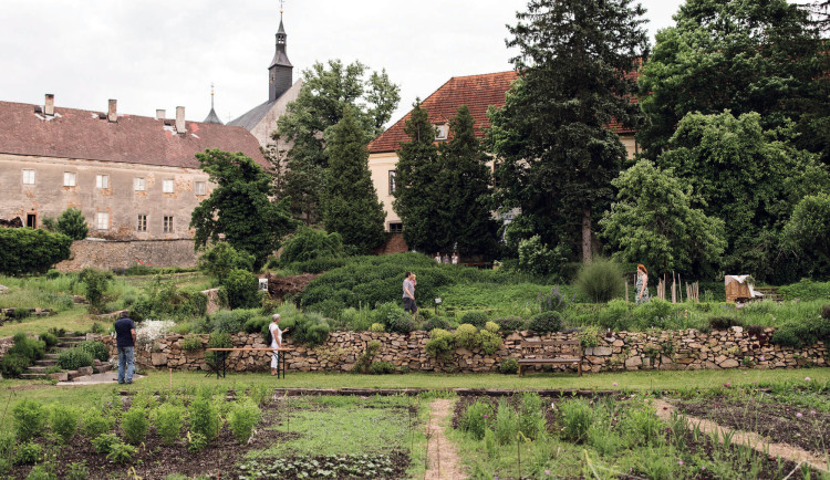 Jindřichův Hradec opraví ohradní zeď kolem Krafferovy zahrady