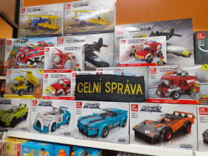 Celníci v Liberci, Jablonci i v dalších městech zabavili padělky Lega i plyšáků