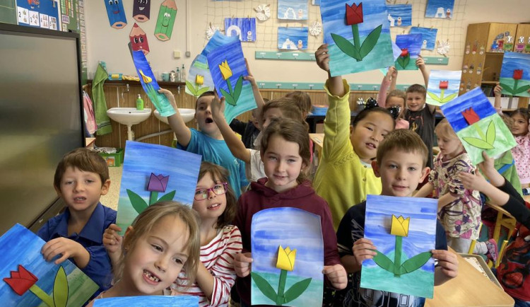 Obrázky pro Tulipánový měsíc namalovaly děti.