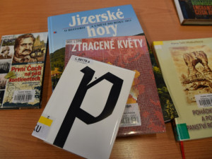 Čtenáři mohou hlasovat pro svého favorita v soutěži Kniha roku Libereckého kraje